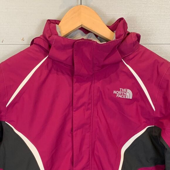 The North Face Kids' Magenta and grey Puffer Jacket size 14/16 large EUC snow - Picture 3 of 14